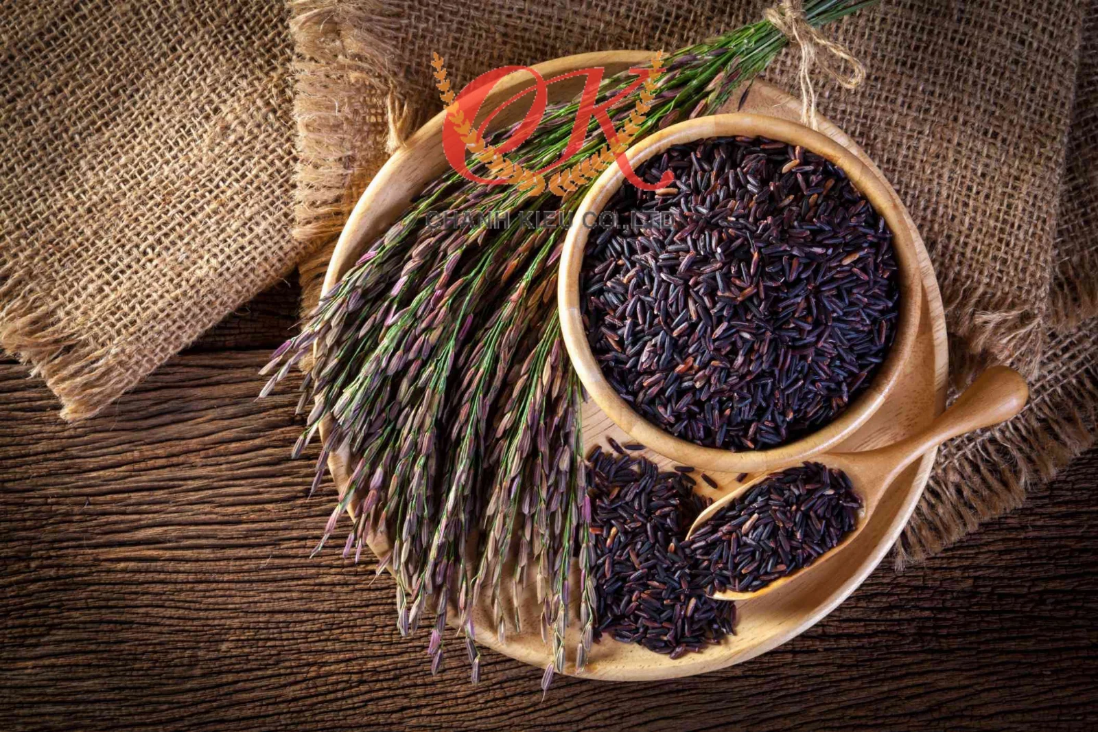 Tự làm than hoạt tính bằng gạo đơn giản
